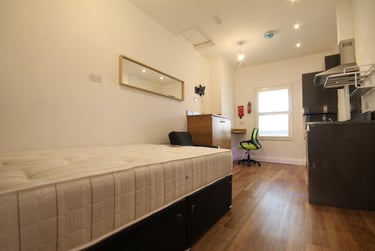 1 bed studio, Osborne Terrace, Sandyford, Newcastle, NE21NE - Image 2